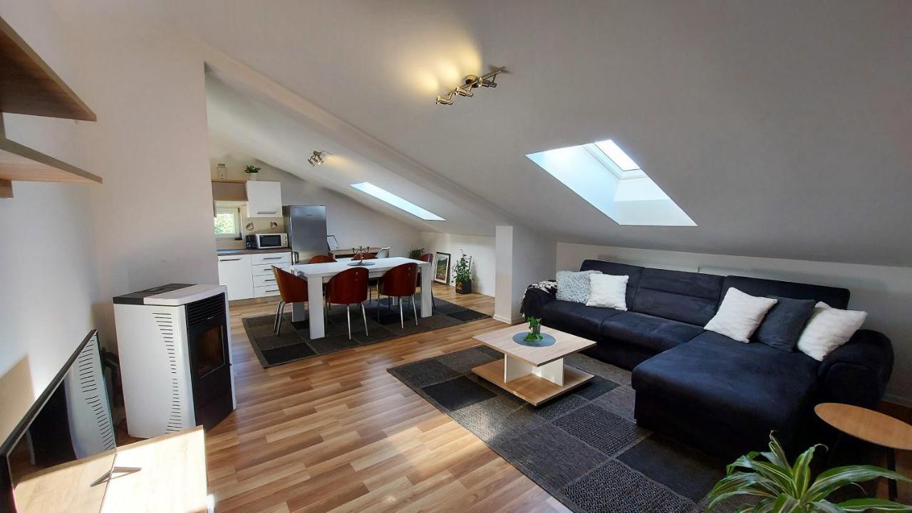 Rooms And Apartments Istrasoley Bale Bagian luar foto